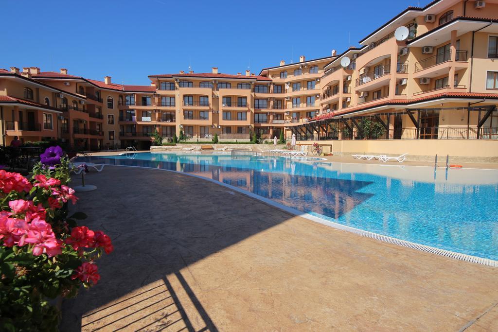 Menada Sky Dreams Apartments Sveti Vlas Exterior foto