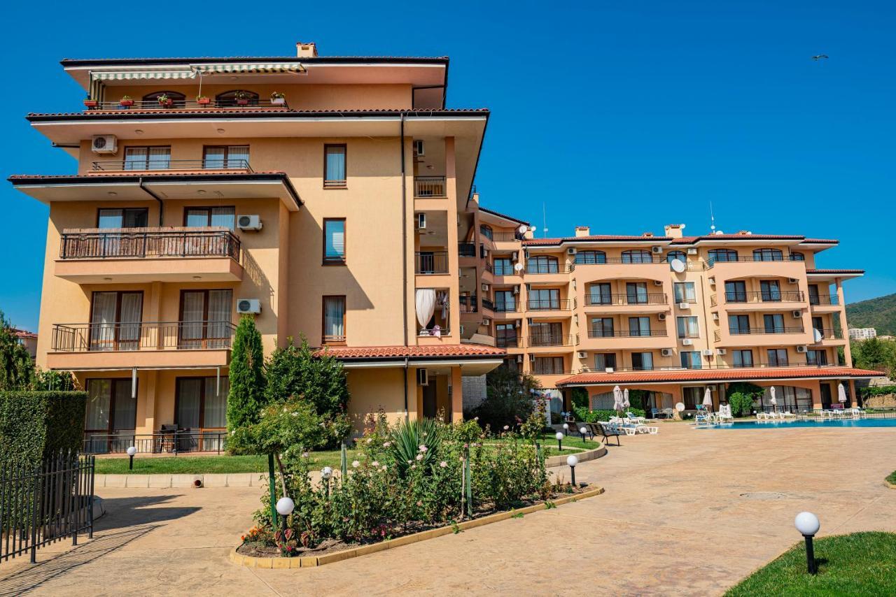 Menada Sky Dreams Apartments Sveti Vlas Exterior foto